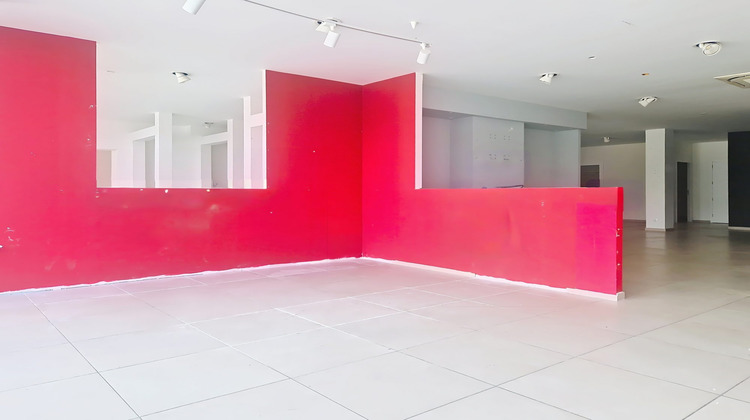 Ma-Cabane - Location Local commercial Ajaccio, 207 m²