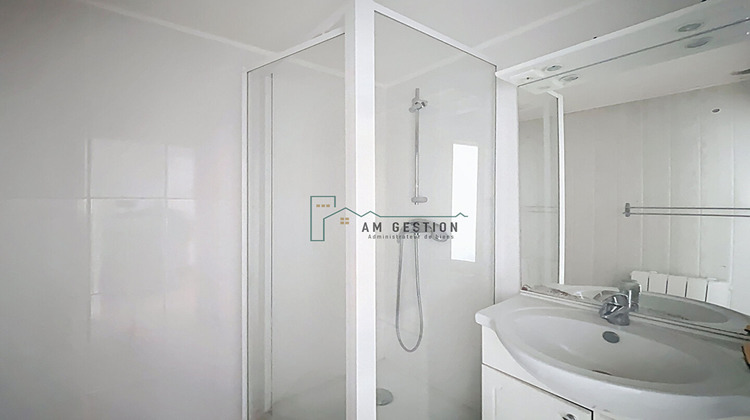 Ma-Cabane - Location Local commercial AMBAZAC, 58 m²