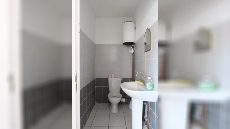 Ma-Cabane - Location Local commercial ANDREZIEUX BOUTHEON, 30 m²