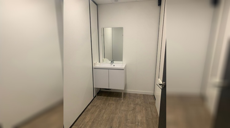 Ma-Cabane - Location Local commercial ANDREZIEUX-BOUTHEON, 82 m²