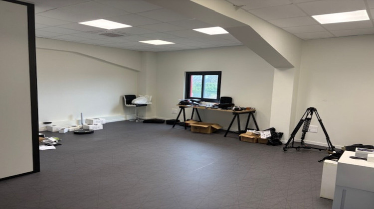 Ma-Cabane - Location Local commercial ANDREZIEUX-BOUTHEON, 858 m²