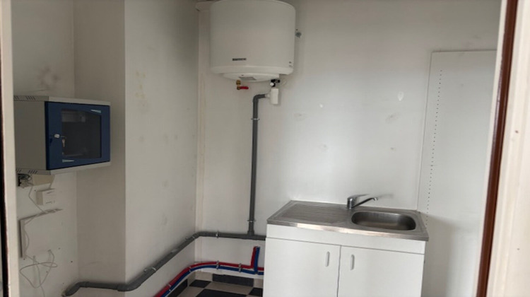 Ma-Cabane - Location Local commercial ANDREZIEUX-BOUTHEON, 80 m²