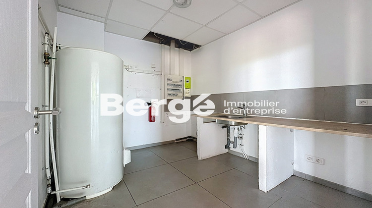 Ma-Cabane - Location Local commercial Antibes, 90 m²