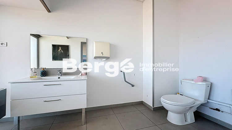 Ma-Cabane - Location Local commercial Antibes, 165 m²