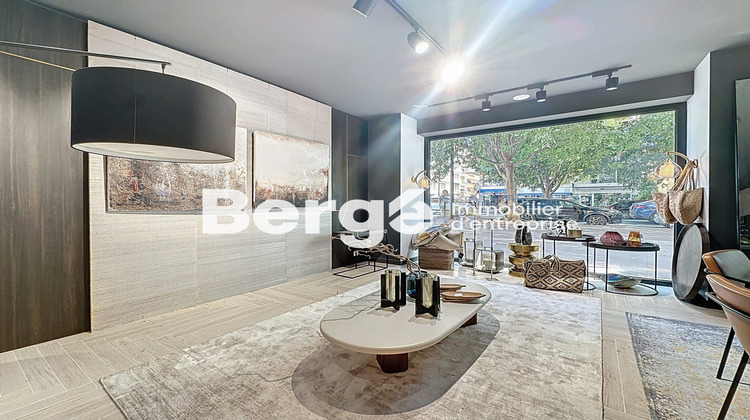 Ma-Cabane - Location Local commercial Antibes, 75 m²