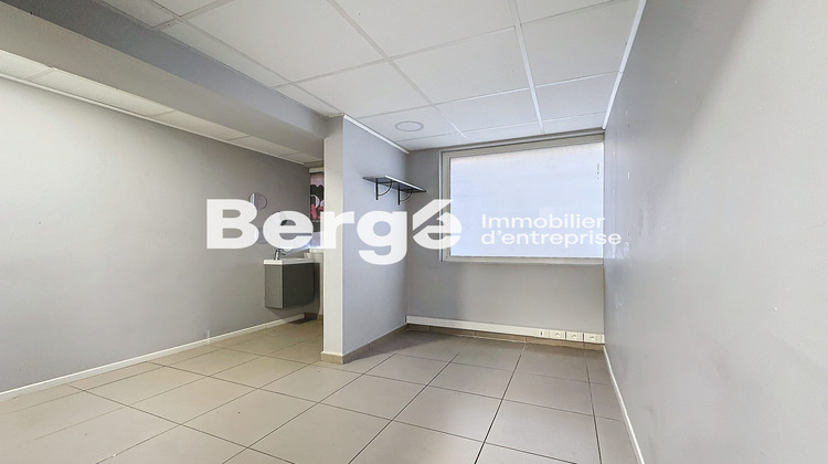 Ma-Cabane - Location Local commercial Antibes, 121 m²