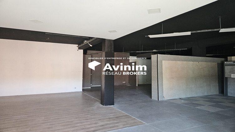 Ma-Cabane - Location Local commercial Arbent, 200 m²