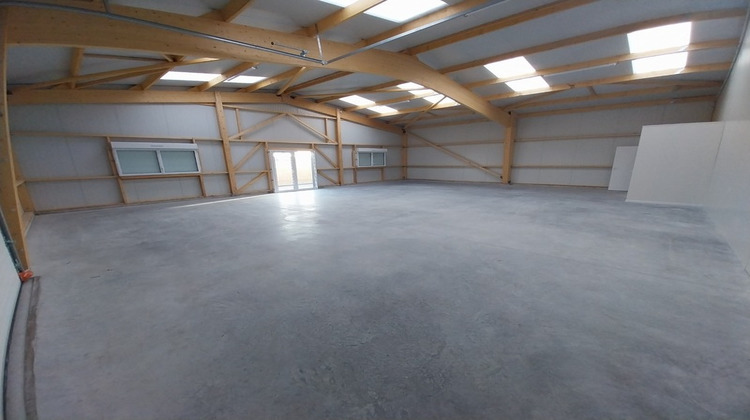 Ma-Cabane - Location Local commercial ARGENCES, 360 m²