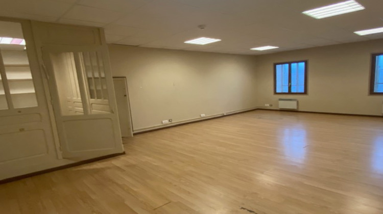 Ma-Cabane - Location Local commercial ARGENTON-SUR-CREUSE, 97 m²