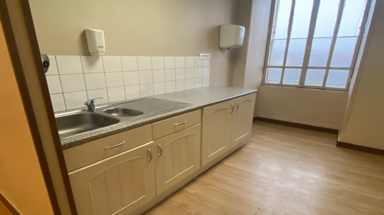 Ma-Cabane - Location Local commercial ARGENTON-SUR-CREUSE, 97 m²