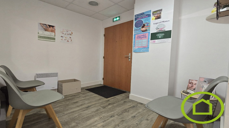 Ma-Cabane - Location Local commercial ARMENTIERES, 42 m²