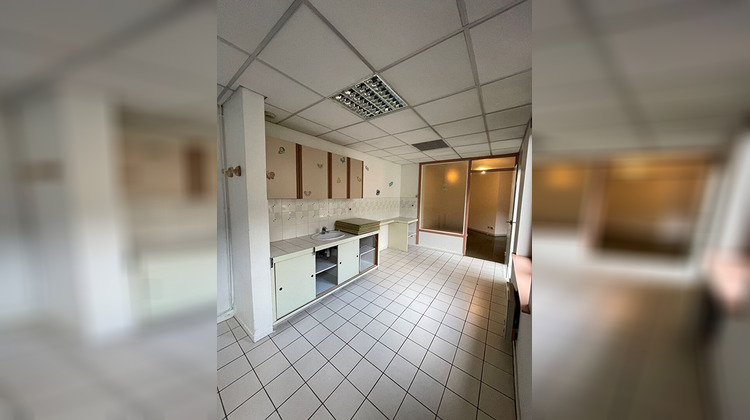 Ma-Cabane - Location Local commercial ARMENTIERES, 135 m²
