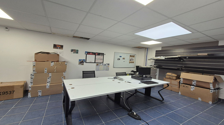 Ma-Cabane - Location Local commercial ARMENTIERES, 87 m²