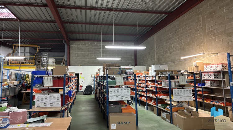 Ma-Cabane - Location Local commercial Arnage, 580 m²