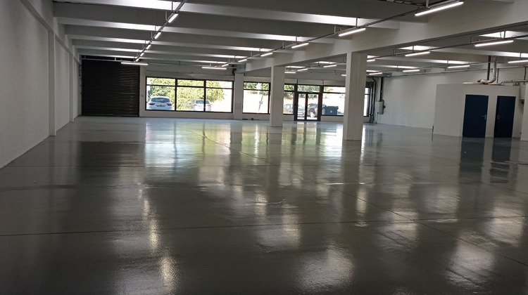 Ma-Cabane - Location Local commercial ARTIGUES-PRES-BORDEAUX, 720 m²