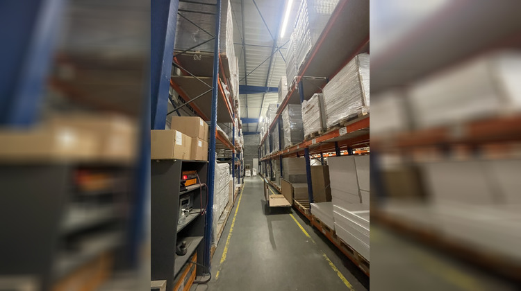 Ma-Cabane - Location Local commercial Artigues-près-Bordeaux, 1915 m²