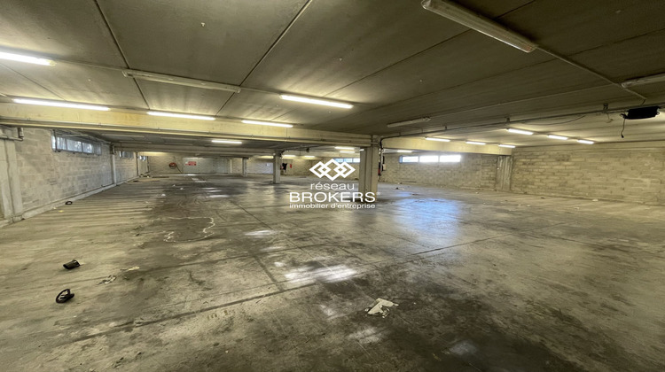 Ma-Cabane - Location Local commercial Aubagne, 900 m²