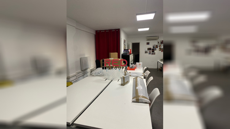 Ma-Cabane - Location Local commercial Aubagne, 101 m²