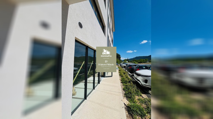 Ma-Cabane - Location Local commercial Aubagne, 77 m²