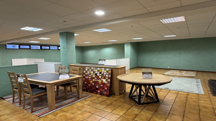 Ma-Cabane - Location Local commercial Aubagne, 1365 m²