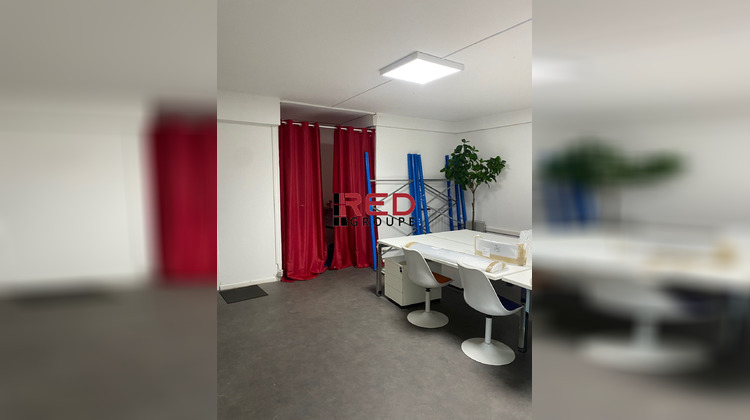 Ma-Cabane - Location Local commercial Aubagne, 101 m²