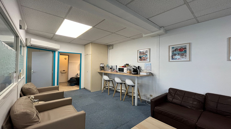 Ma-Cabane - Location Local commercial AUBAGNE, 70 m²