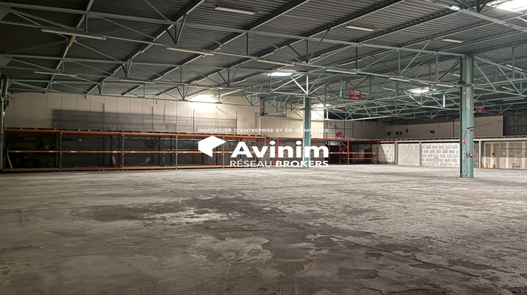 Ma-Cabane - Location Local commercial Aubagne, 2180 m²