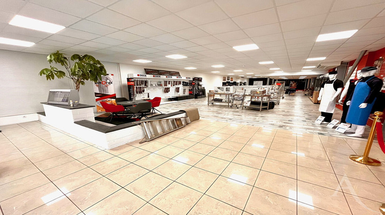 Ma-Cabane - Location Local commercial AUGNY, 450 m²