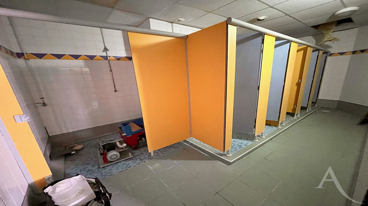Ma-Cabane - Location Local commercial AUGNY, 1030 m²