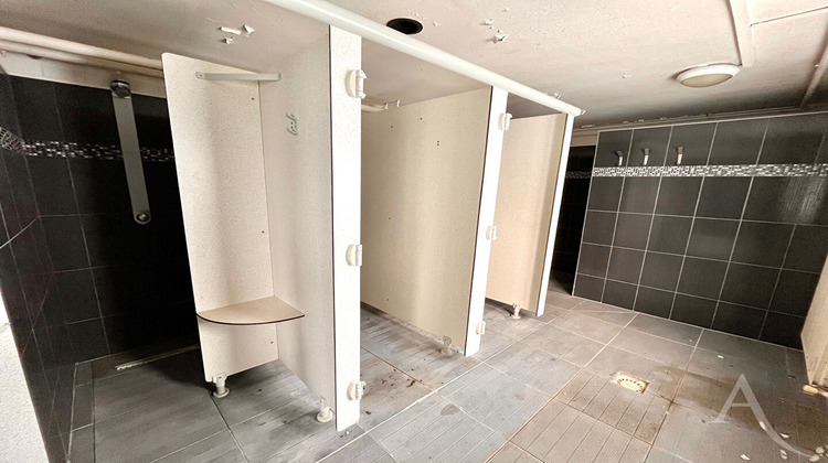 Ma-Cabane - Location Local commercial AUGNY, 1030 m²