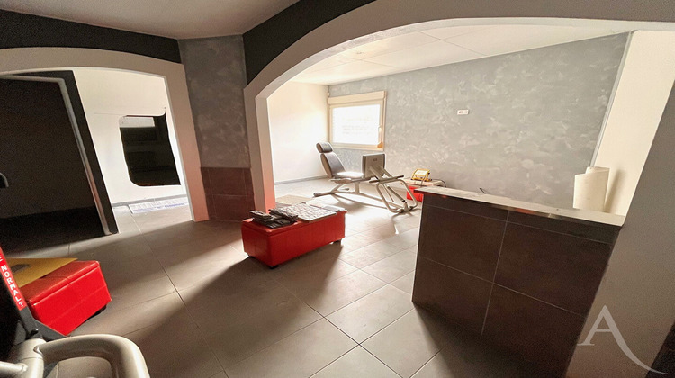 Ma-Cabane - Location Local commercial AUGNY, 1030 m²