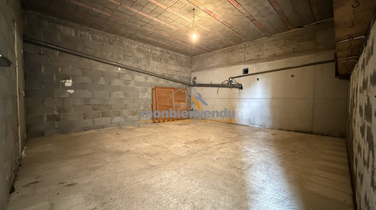 Ma-Cabane - Location Local commercial Aurillac, 70 m²