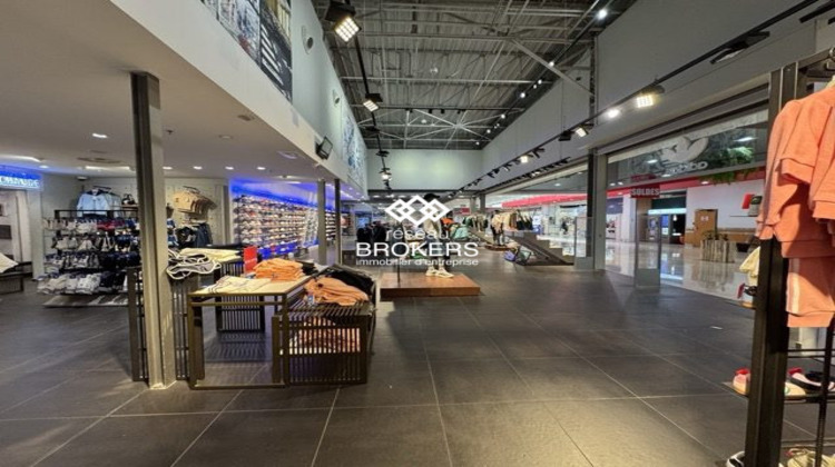 Ma-Cabane - Location Local commercial Avignon, 300 m²