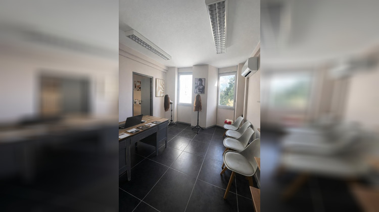 Ma-Cabane - Location Local commercial AVIGNON, 60 m²