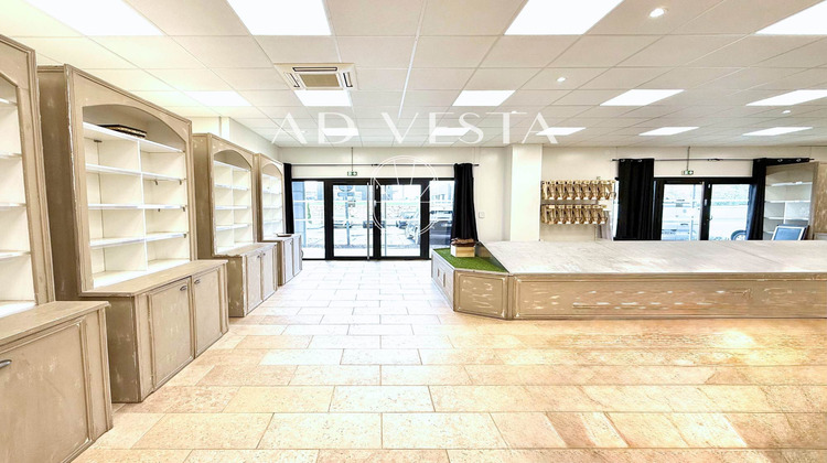 Ma-Cabane - Location Local commercial Ayguemorte-les-Graves, 203 m²