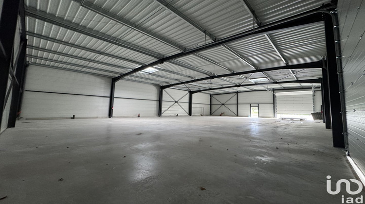 Ma-Cabane - Location Local commercial Azay-le-Brûlé, 421 m²