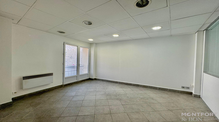 Ma-Cabane - Location Local commercial BAGNEUX, 89 m²