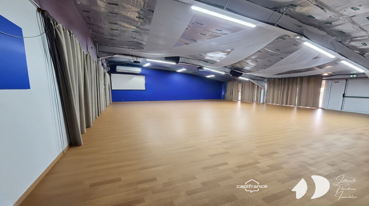 Ma-Cabane - Location Local commercial BAIE MAHAULT, 160 m²