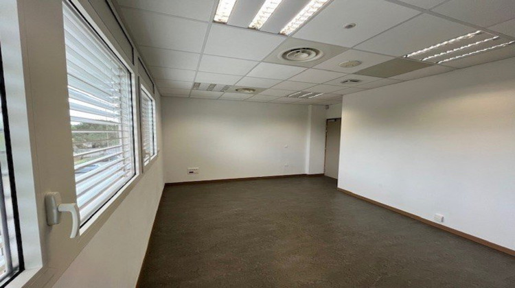 Ma-Cabane - Location Local commercial BAILLARGUES, 24 m²