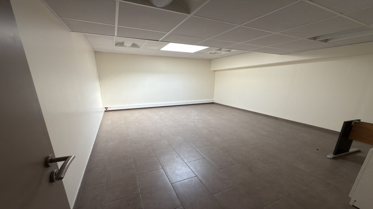 Ma-Cabane - Location Local commercial Baillet-en-France, 285 m²