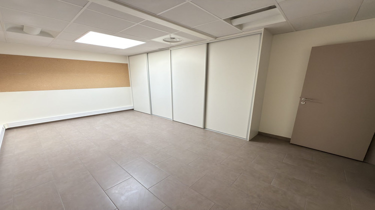 Ma-Cabane - Location Local commercial Baillet-en-France, 285 m²