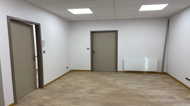 Ma-Cabane - Location Local commercial BAPAUME, 57 m²