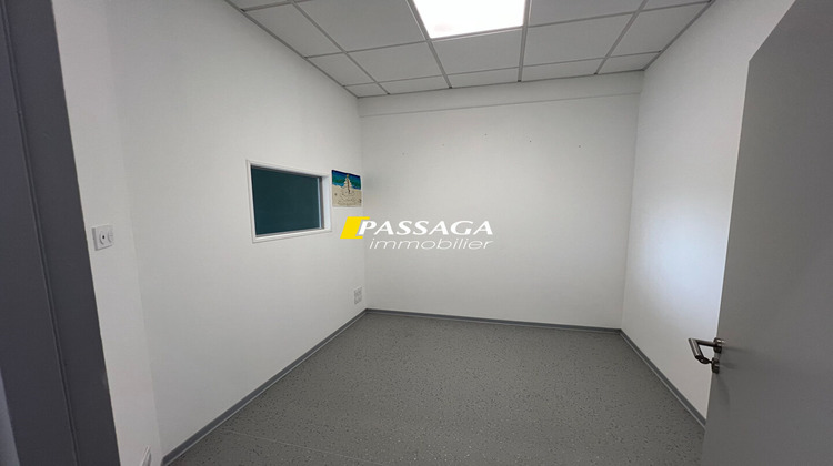 Ma-Cabane - Location Local commercial BARAQUEVILLE, 43 m²