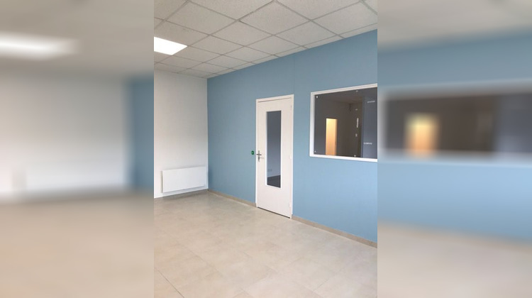 Ma-Cabane - Location Local commercial BARBEREY SAINT SULPICE, 110 m²