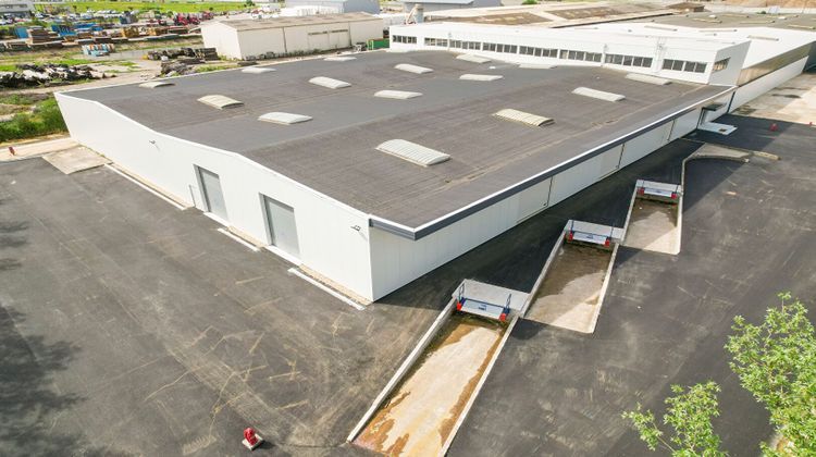 Ma-Cabane - Location Local commercial BASSENS, 3245 m²