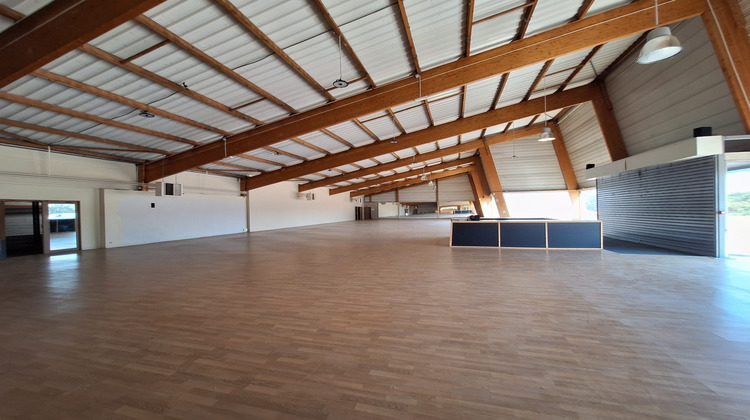 Ma-Cabane - Location Local commercial Beaucouzé, 1273 m²