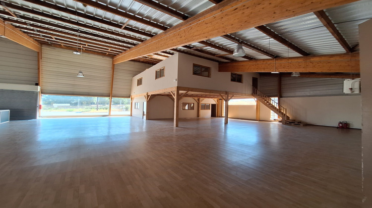 Ma-Cabane - Location Local commercial Beaucouzé, 1273 m²