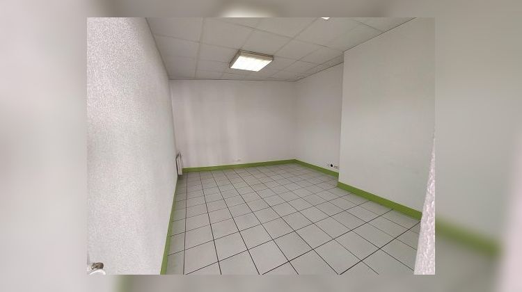 Ma-Cabane - Location Local commercial Beaugency, 64 m²