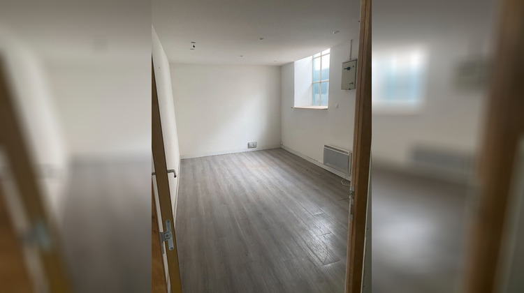 Ma-Cabane - Location Local commercial BEAUMONT, 200 m²