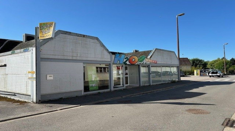 Ma-Cabane - Location Local commercial Beaumont-le-Roger, 70 m²